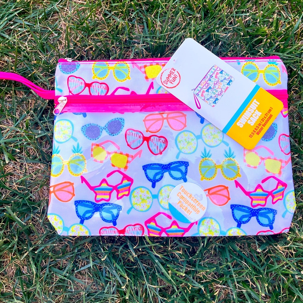 Summer fun new with tags pouch for wet swimsuit